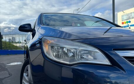 Opel Astra J, 2011 год, 720 000 рублей, 4 фотография
