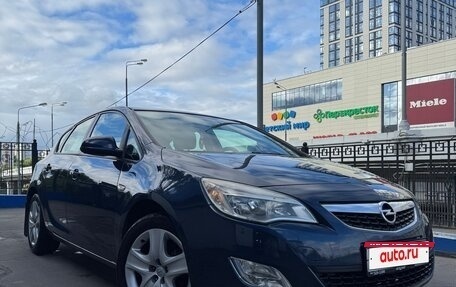 Opel Astra J, 2011 год, 720 000 рублей, 3 фотография