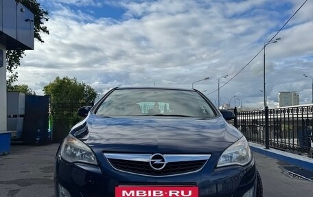 Opel Astra J, 2011 год, 720 000 рублей, 2 фотография