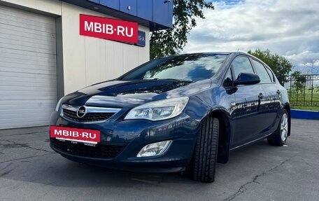 Opel Astra J, 2011 год, 720 000 рублей, 11 фотография