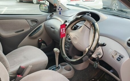 Toyota Platz, 2002 год, 300 000 рублей, 4 фотография