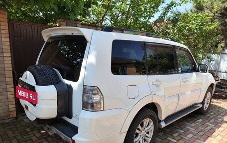 Mitsubishi Pajero IV, 2012 год, 1 980 000 рублей, 2 фотография
