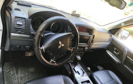 Mitsubishi Pajero IV, 2012 год, 1 980 000 рублей, 4 фотография