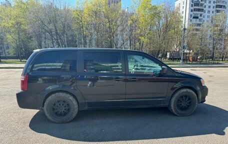Dodge Caravan V, 2009 год, 980 000 рублей, 2 фотография