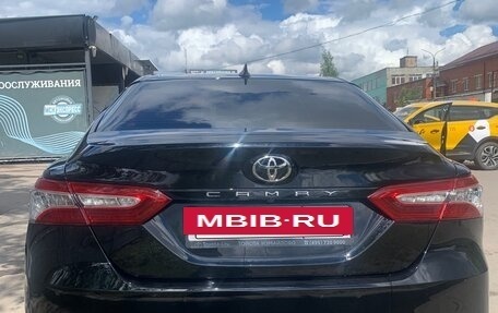 Toyota Camry, 2021 год, 3 600 000 рублей, 4 фотография