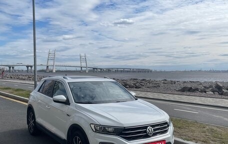 Volkswagen T-Roc I, 2020 год, 2 250 000 рублей, 1 фотография