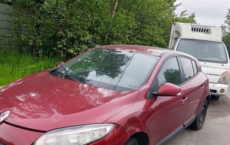 Renault Megane III, 2014 год, 370 000 рублей, 2 фотография