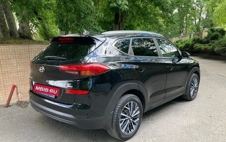 Hyundai Tucson III, 2019 год, 2 000 000 рублей, 2 фотография