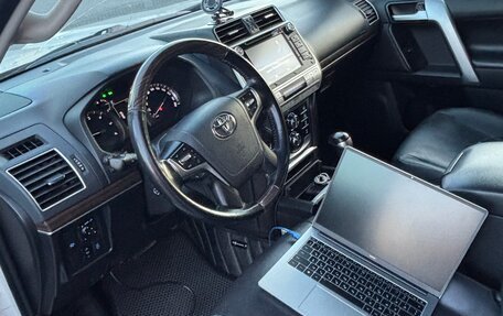 Toyota Land Cruiser Prado 150 рестайлинг 2, 2020 год, 5 000 000 рублей, 9 фотография