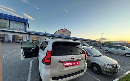 Toyota Land Cruiser Prado 150 рестайлинг 2, 2020 год, 5 000 000 рублей, 2 фотография