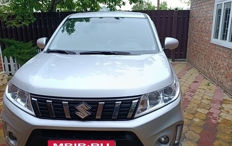 Suzuki Vitara II рестайлинг, 2021 год, 2 050 000 рублей, 2 фотография