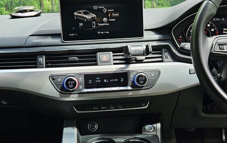 Audi A4, 2018 год, 1 900 000 рублей, 14 фотография
