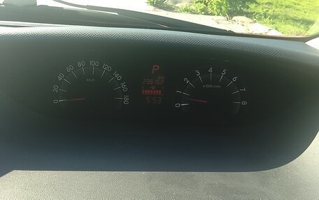 Toyota Ractis I, 2009 год, 620 000 рублей, 6 фотография