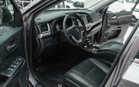 Toyota Highlander III, 2014 год, 2 690 000 рублей, 6 фотография