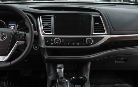 Toyota Highlander III, 2014 год, 2 690 000 рублей, 17 фотография