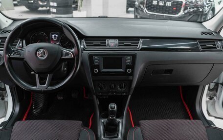 Skoda Rapid I, 2015 год, 870 000 рублей, 8 фотография