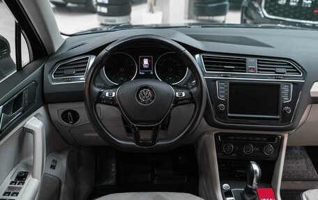 Volkswagen Tiguan II, 2017 год, 2 090 000 рублей, 13 фотография