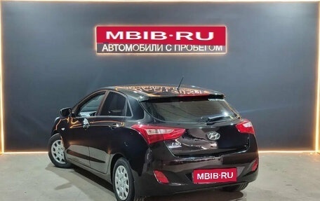 Hyundai i30 II рестайлинг, 2013 год, 825 000 рублей, 2 фотография