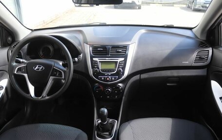 Hyundai Solaris II рестайлинг, 2013 год, 773 000 рублей, 15 фотография