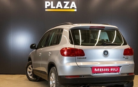 Volkswagen Tiguan I, 2013 год, 999 000 рублей, 4 фотография