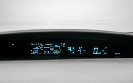 Toyota Prius, 2010 год, 1 000 000 рублей, 11 фотография