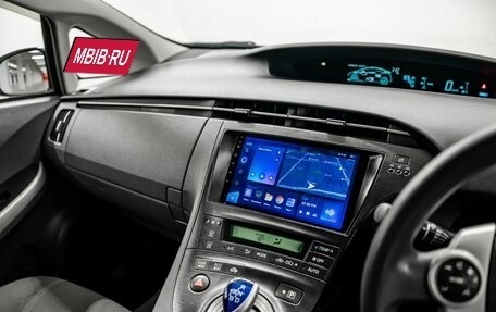 Toyota Prius, 2010 год, 1 000 000 рублей, 12 фотография