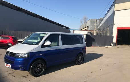 Volkswagen Transporter T5 рестайлинг, 2012 год, 1 000 000 рублей, 3 фотография