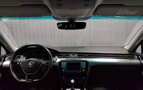 Volkswagen Passat B8 рестайлинг, 2017 год, 1 540 000 рублей, 8 фотография