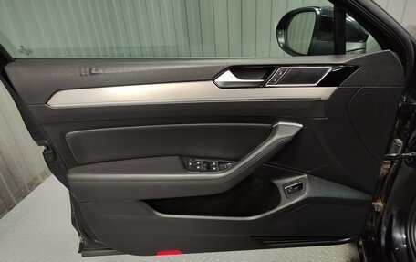 Volkswagen Passat B8 рестайлинг, 2017 год, 1 540 000 рублей, 14 фотография