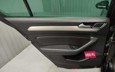 Volkswagen Passat B8 рестайлинг, 2017 год, 1 540 000 рублей, 15 фотография