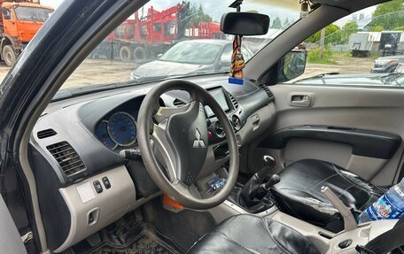 Mitsubishi L200 IV рестайлинг, 2008 год, 700 000 рублей, 6 фотография