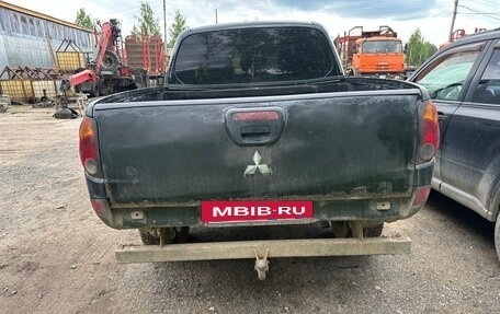 Mitsubishi L200 IV рестайлинг, 2008 год, 700 000 рублей, 3 фотография