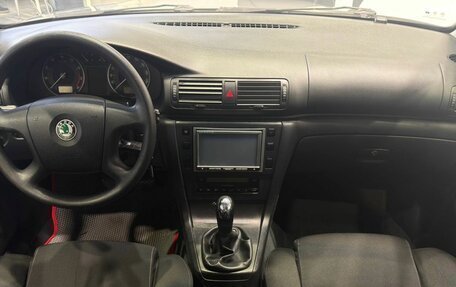 Skoda Superb III рестайлинг, 2006 год, 729 900 рублей, 10 фотография
