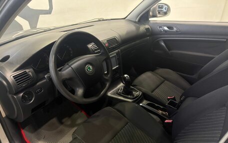 Skoda Superb III рестайлинг, 2006 год, 729 900 рублей, 12 фотография