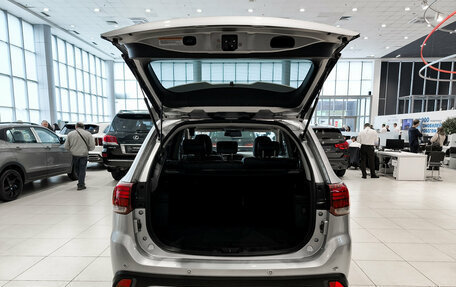 Mitsubishi Outlander III рестайлинг 3, 2021 год, 2 799 000 рублей, 12 фотография