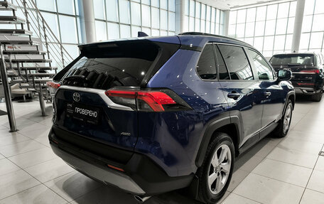 Toyota RAV4, 2021 год, 3 250 000 рублей, 6 фотография