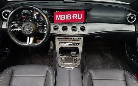 Mercedes-Benz E-Класс, 2022 год, 4 790 000 рублей, 5 фотография