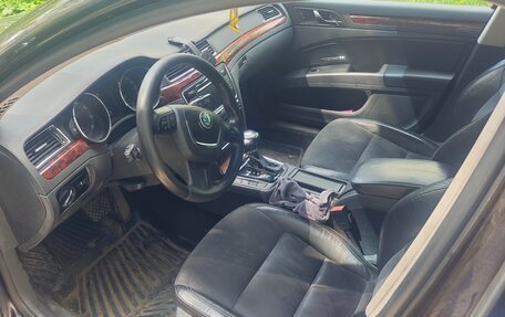 Skoda Superb III рестайлинг, 2012 год, 1 200 000 рублей, 9 фотография