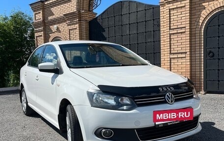 Volkswagen Polo VI (EU Market), 2011 год, 680 000 рублей, 2 фотография
