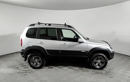 Chevrolet Niva I рестайлинг, 2018 год, 900 000 рублей, 5 фотография