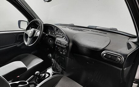 Chevrolet Niva I рестайлинг, 2018 год, 900 000 рублей, 13 фотография
