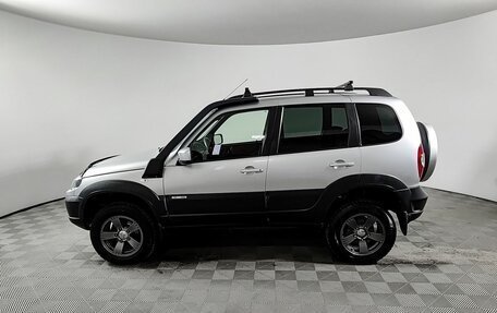 Chevrolet Niva I рестайлинг, 2018 год, 900 000 рублей, 10 фотография