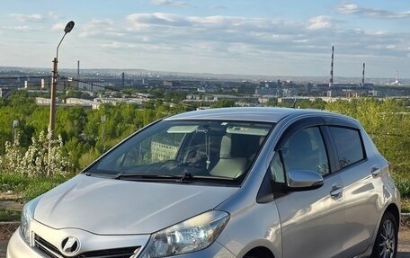 Toyota Vitz, 2013 год, 650 000 рублей, 16 фотография