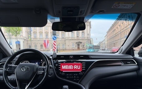 Toyota Camry, 2019 год, 2 449 000 рублей, 18 фотография