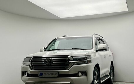 Toyota Land Cruiser 200, 2015 год, 5 449 000 рублей, 3 фотография
