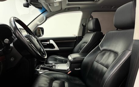 Toyota Land Cruiser 200, 2015 год, 5 449 000 рублей, 17 фотография