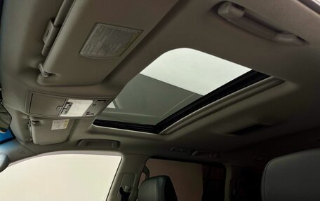 Toyota Land Cruiser 200, 2015 год, 5 449 000 рублей, 28 фотография