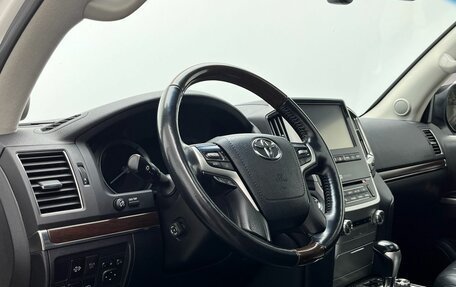 Toyota Land Cruiser 200, 2015 год, 5 449 000 рублей, 20 фотография