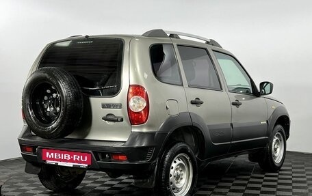 Chevrolet Niva I рестайлинг, 2017 год, 745 000 рублей, 6 фотография
