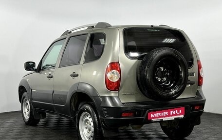 Chevrolet Niva I рестайлинг, 2017 год, 745 000 рублей, 8 фотография